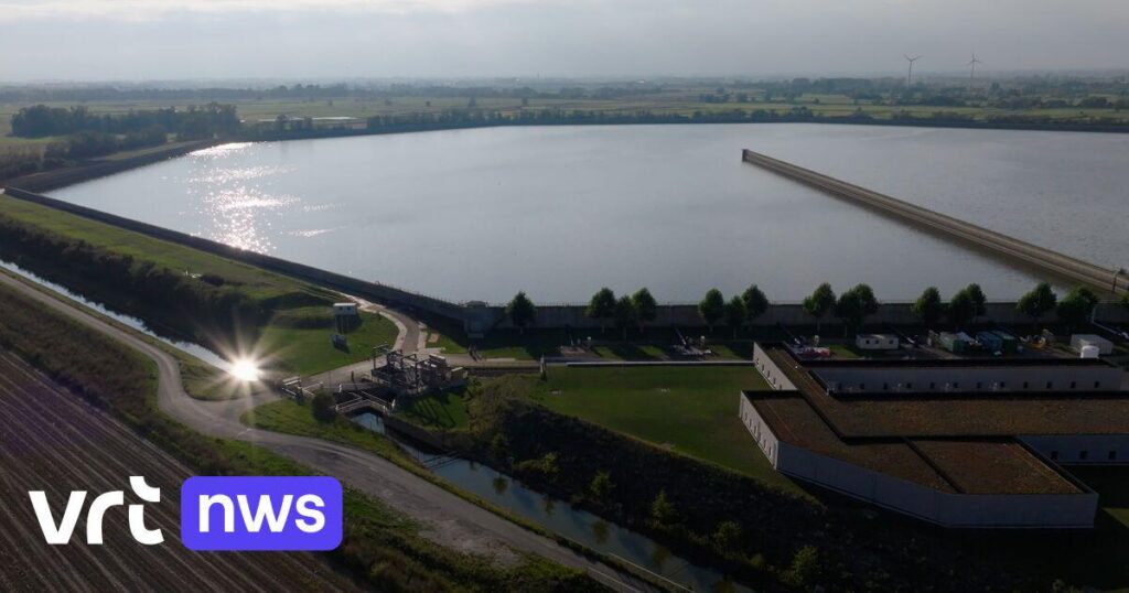 ブラウン大臣の飲料水基準は長期にわたって緩和されるのでしょうか？ 「何十万もの西フランドルの人々の健康をもてあそぶ」 | VRT NWS: ニュース