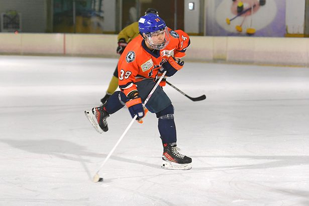 法政大・大城「沖縄のために戦う」国スポアイスホッケー　磨いたハンドリング武器に