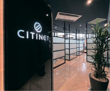 シティネット オフィス内 企業ロゴの写真