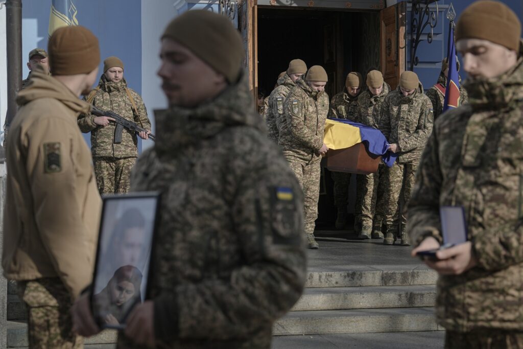ロシア軍の犠牲者数はウクライナ軍の倍！死傷者をひた隠し、人海戦術で占領地拡大を図るプーチン（Wedge（ウェッジ）） - Yahoo!ニュース
