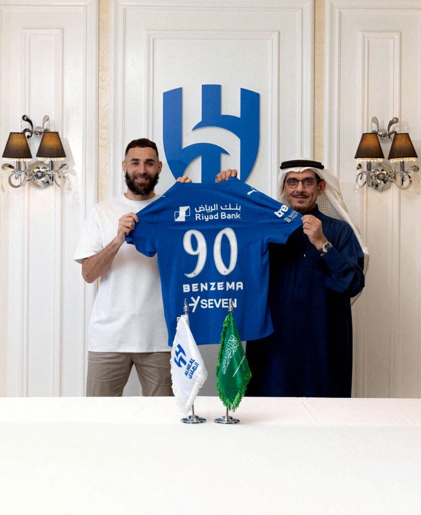 ベンゼマ“禁断”の電撃移籍に歓喜 新天地アルヒラルは「アジアのレアル・マドリードみたい」（スポニチアネックス） - Yahoo!ニュース