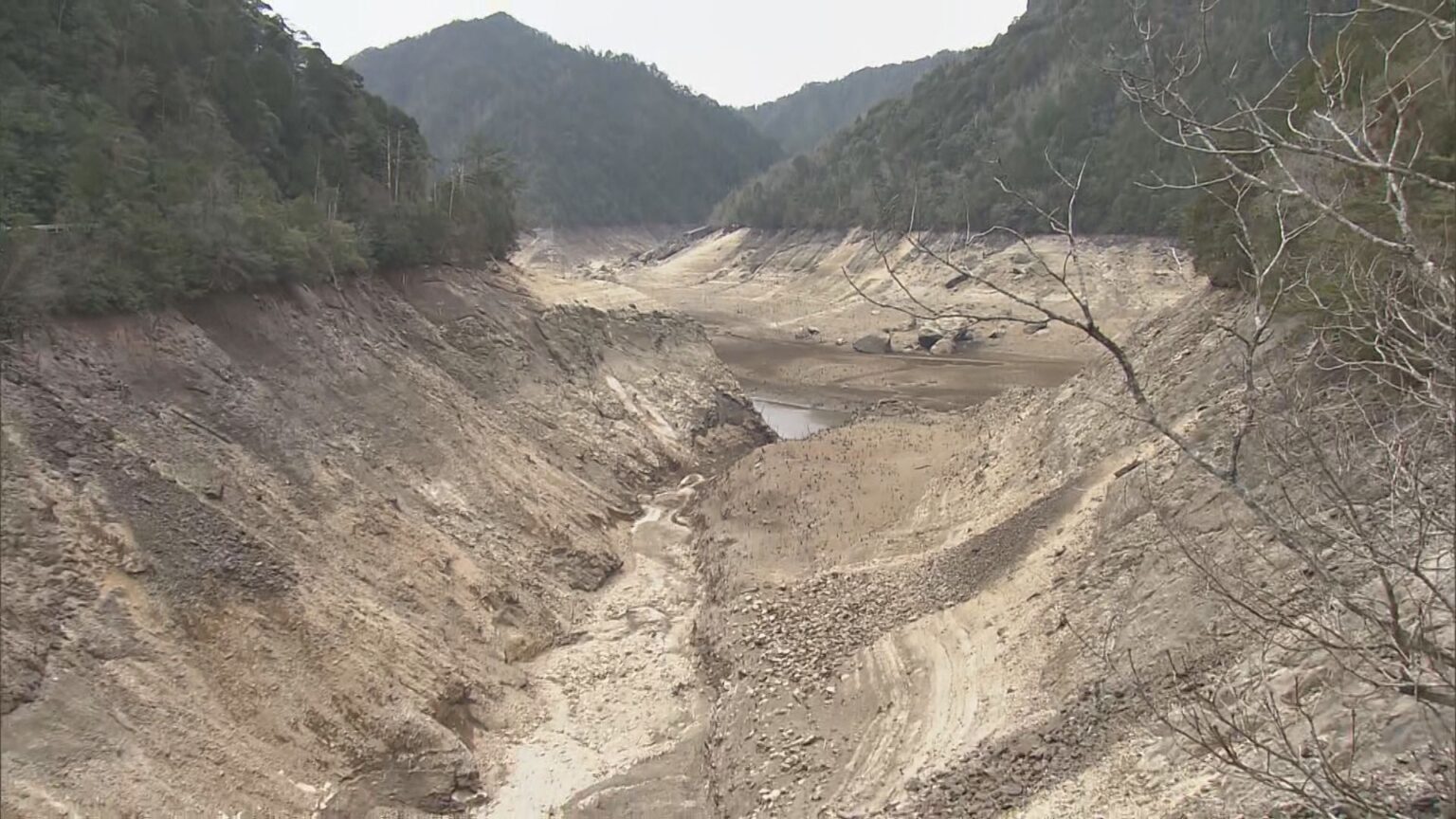 平年50％超の貯水率が5.3％に… 愛知・新城市の宇連ダム さらなる節水対策強化の可能性も 豊川用水 “深刻な水不足”（CBCテレビ）