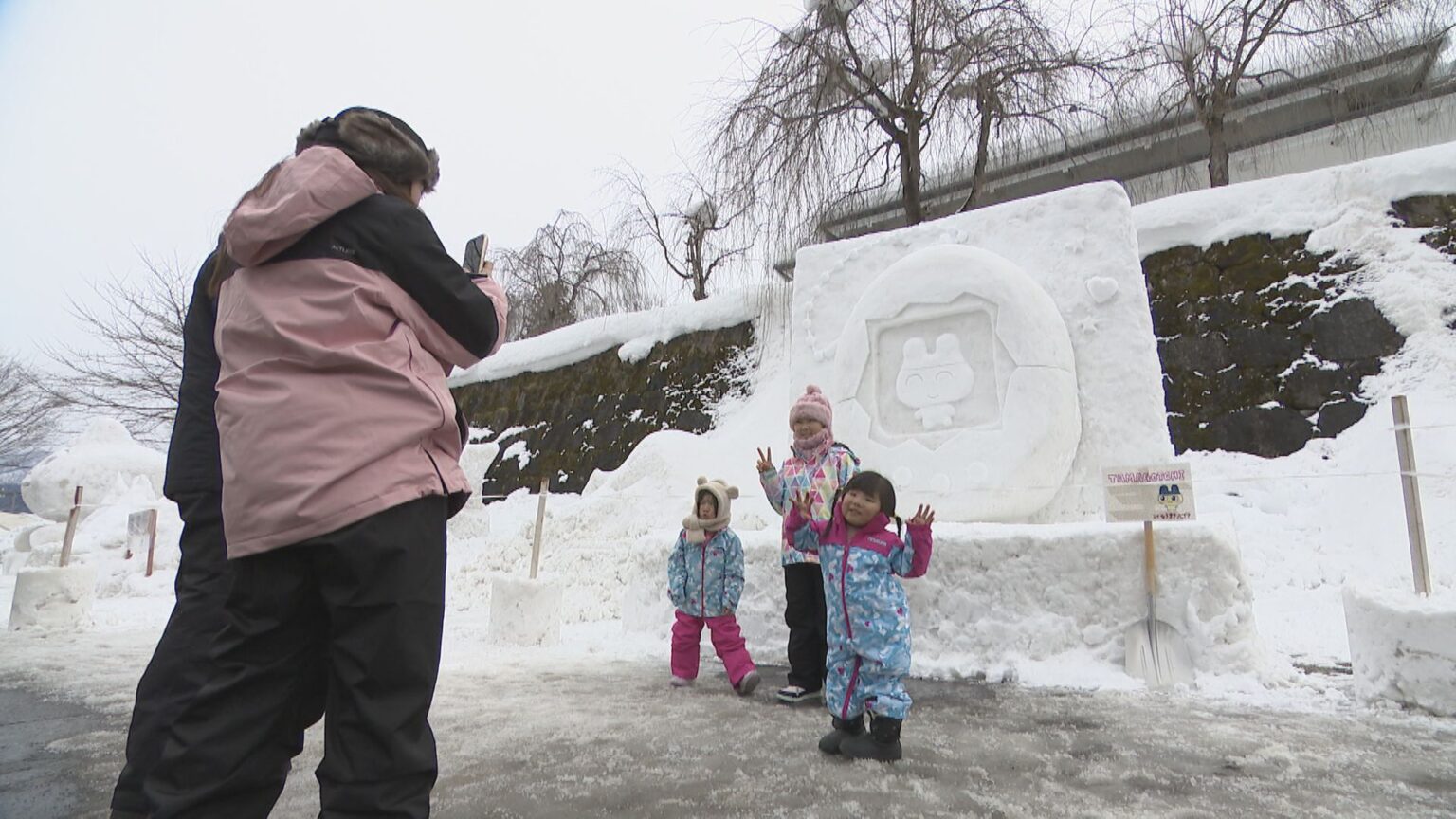 北信濃の冬の風物詩「いいやま雪まつり」開催 会場には100体を超える雪像・長野県飯山市（ＳＢＣ信越放送） - Yahoo!ニュース