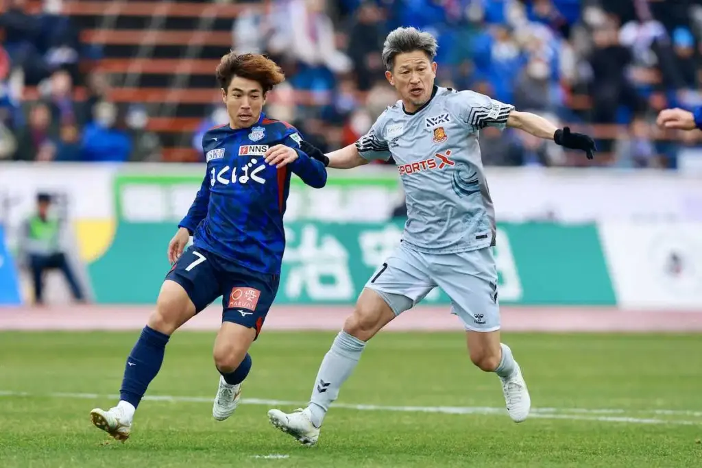 【記事全文】J3福島 58歳カズがJ最年長出場記録更新も前半20分に途中交代　3トップの中央で先発もシュート0 - スポニチ Sponichi Annex サッカー