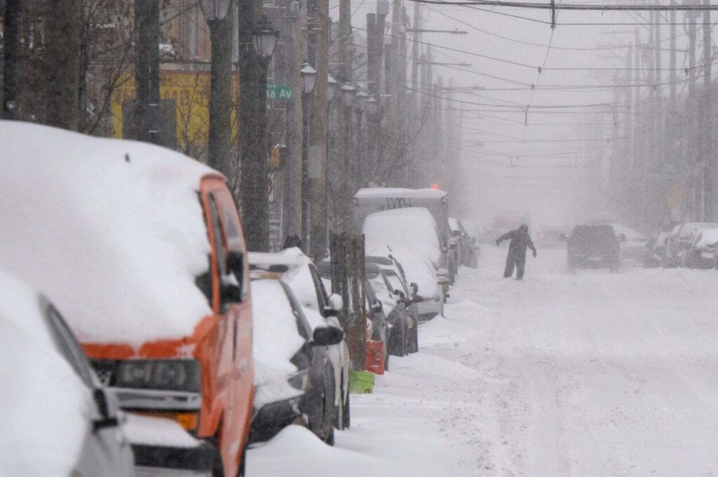こんなの見たことない……。大寒波のアメリカで車が"衝撃の姿"に ⇒ さらなる悲惨な展開に「励ましの言葉が見つからない」（アメリカ） - Yahoo!ニュース