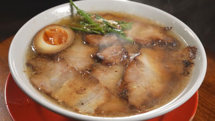 わずか15分で仕上げる“こだわりスープ”とは…豪快チャーシューが人気のラーメン店 目指すは100年続く味 | 東海テレビNEWS