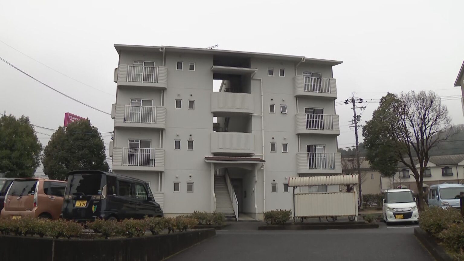 【速報】小学生とみられる女の子含む3人が死亡 30〜40代 50〜60代くらいの女性 「警報音が鳴っている」 室内には練炭が… 岐阜・瑞浪市の集合住宅（CBCテレビ）