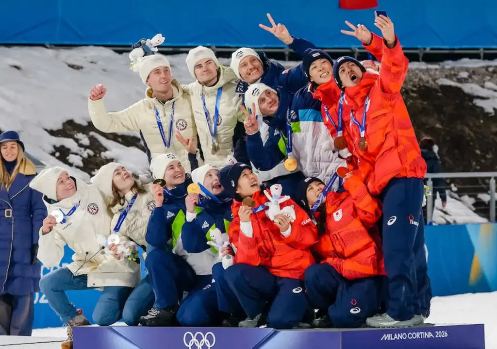 【ジャンプ】混合団体ニッポン銅メダル！ドイツと50センチ差で表彰台ゲット　高梨沙羅“北京のリベンジ” - スポニチ Sponichi Annex スポーツ