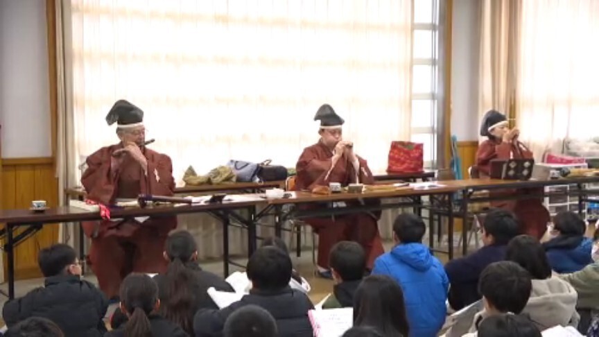 「音を出すのが難しい」児童たちが日本の伝統音楽・雅楽を学ぶ 和楽器の演奏にも挑戦 愛媛・松山（あいテレビ） - Yahoo!ニュース