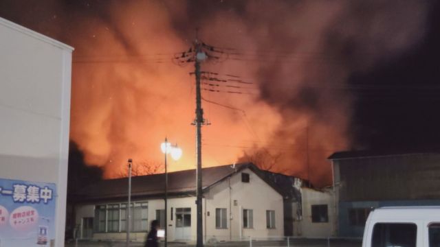 「一階から炎が見える」北杜市須玉町で住宅1棟全焼 高齢の男女2人が軽傷 約12時間後に鎮火 山梨（YBS山梨放送） - Yahoo!ニュース