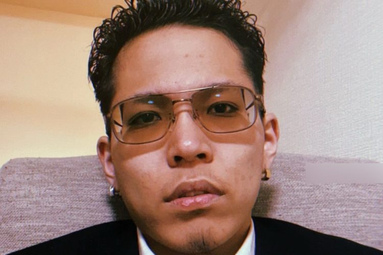 “グリ下界隈”知人が独占証言》17歳刺殺・岩崎龍我容疑者（21）の”危ない評判” 「かなりの要注意人物」「生活保護をもらって “グリ下の帝王” の家で生活していた」（NEWSポストセブン - Yahoo!ニュース