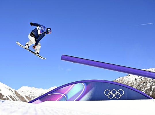 予選２回目で演技する木村葵来（１５日）＝飯島啓太撮影