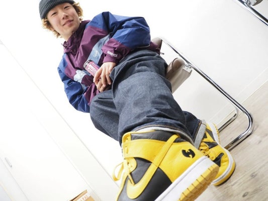 レアスニーカーをを履いた長谷川