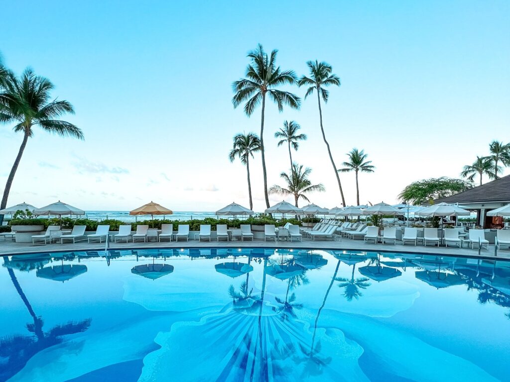 5年連続5つ星の快挙！ハレクラニ沖縄が「フォーブス･トラベルガイド2026」で世界最高峰評価を更新、ハワイを感じる特別イベントも開催 | 旅とおでかけ 鉄道チャンネル