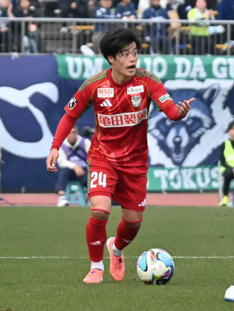 【記事全文】新潟・DF森璃太 3トップの右に挑戦中「サイドバックとは違った緊張感、楽しさを味わえている」 – スポニチ Sponichi Annex サッカー 【記事全文】新潟・DF森璃太 3トップの右に挑戦中「サイドバックとは違った緊張感、楽しさを味わえている」 - スポニチ Sponichi Annex サッカー