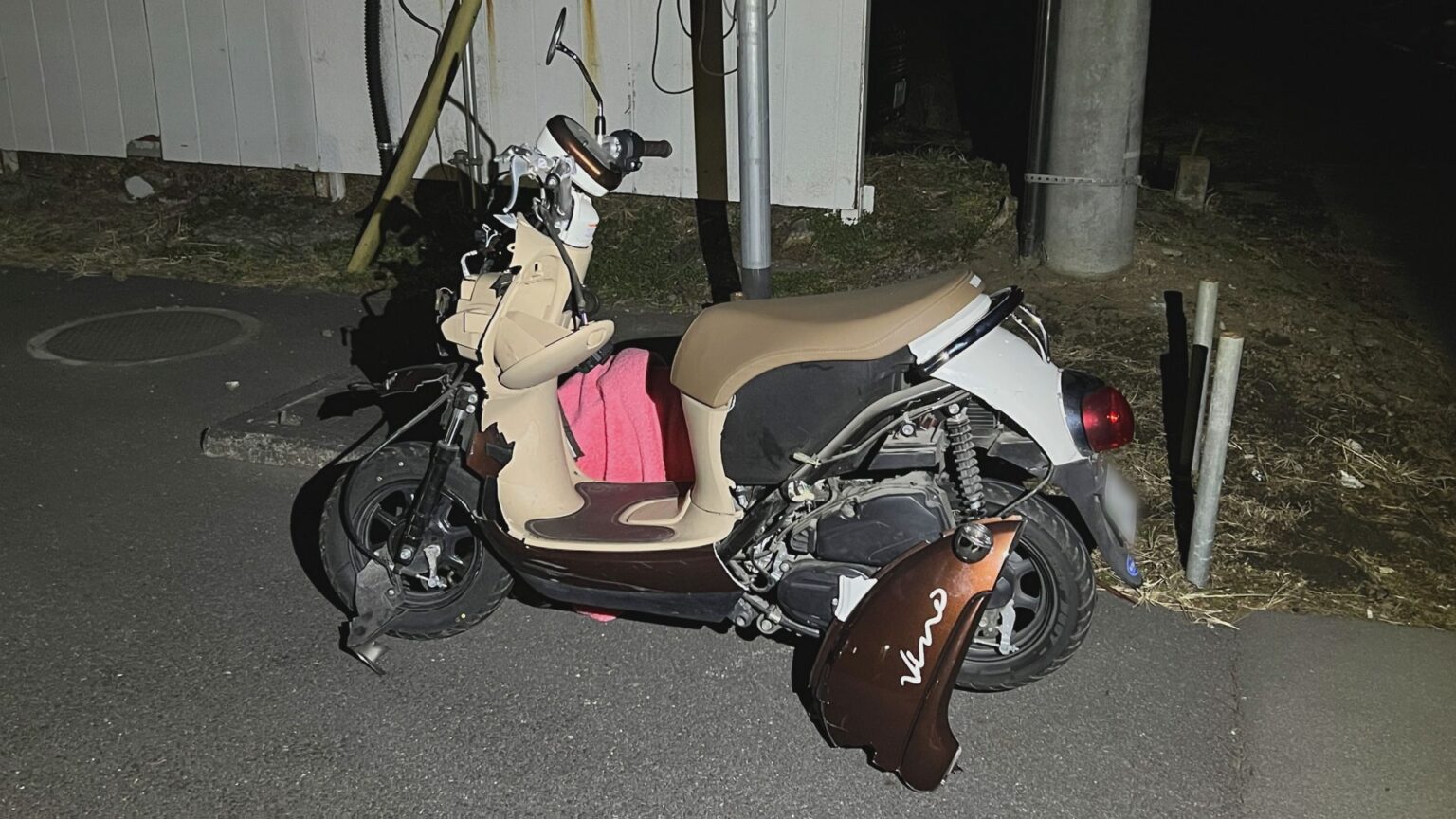 バイクに乗った高校2年の男子生徒(17)が駐車中のトラックに衝突 意識不明の重体 栃木・大田原市(TBS NEWS DIG Powered by JNN) バイクに乗った高校2年の男子生徒(17)が駐車中のトラックに衝突 意識不明の重体 栃木・大田原市(TBS NEWS DIG Powered by JNN)