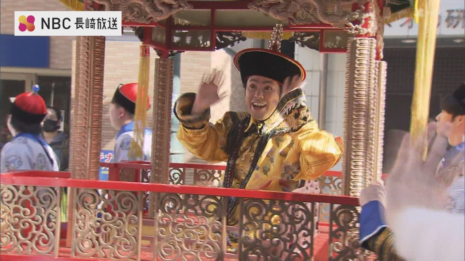 「胸がいっぱいで ずっと泣きそう」長崎出身の俳優・前原瑞樹さん　長崎ランタンフェスティバル 皇帝パレードの皇帝役（NBC長崎放送） - Yahoo!ニュース