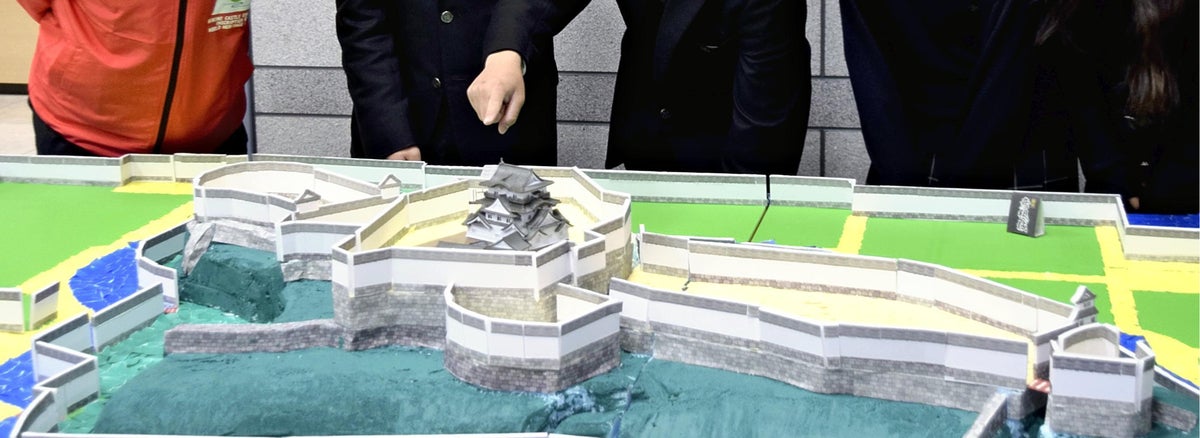 制作した彦根城（滋賀県彦根市で）