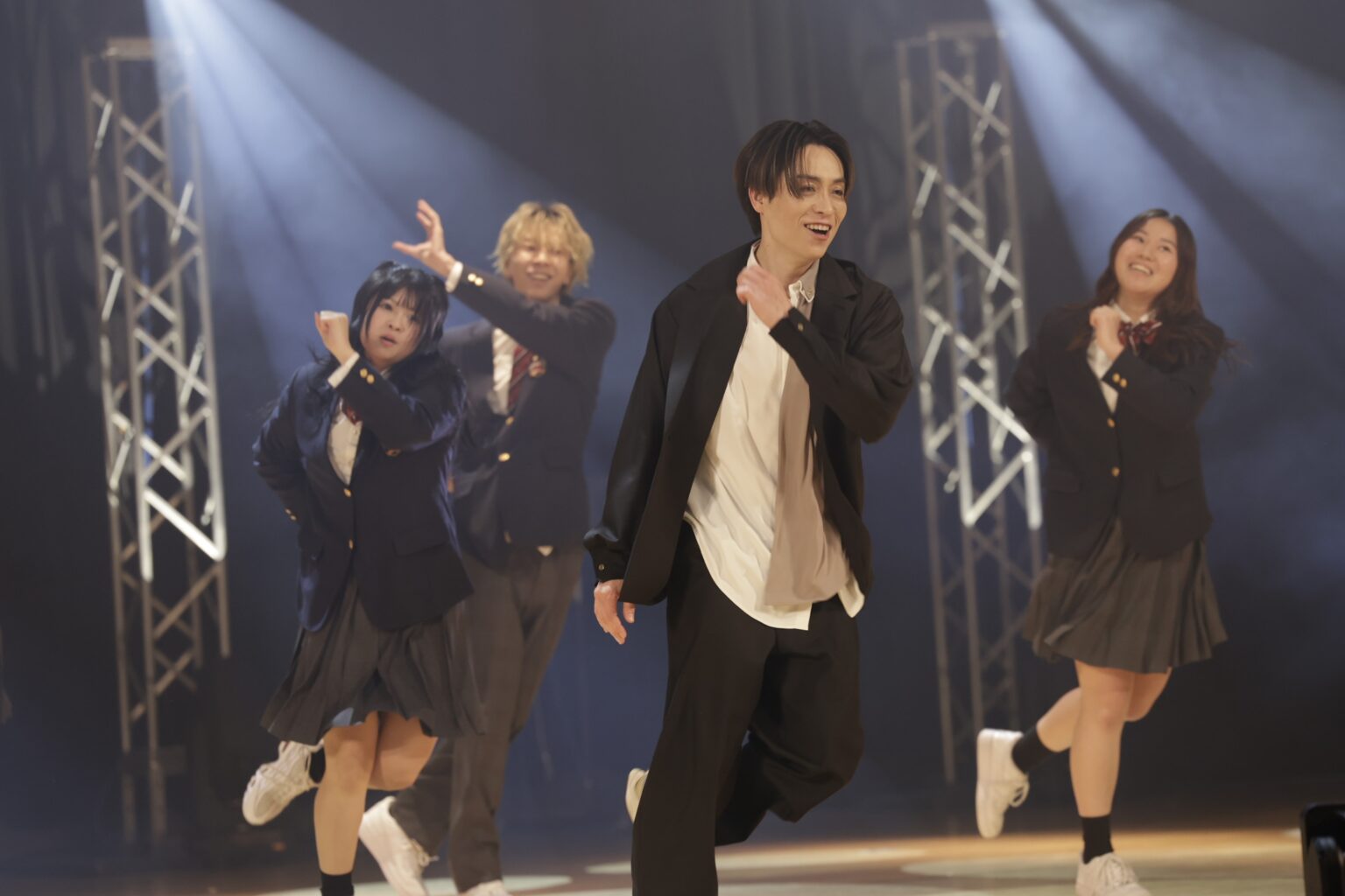 EXILE TETSUYAとジェネ小森隼でサプライズ「Rising Sun」三重・松阪でダンスドリーム交流会(TOKYO HEADLINE WEB) EXILE TETSUYAとジェネ小森隼でサプライズ「Rising Sun」三重・松阪でダンスドリーム交流会(TOKYO HEADLINE WEB)