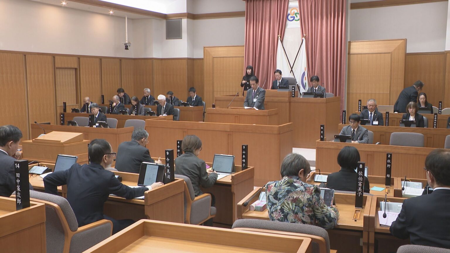 職員600人対象のアンケート・ハラスメント撲滅に向け委員会設置へ 職員がパワハラで自殺の石川・能美市(MRO北陸放送) – Yahoo!ニュース 職員600人対象のアンケート・ハラスメント撲滅に向け委員会設置へ 職員がパワハラで自殺の石川・能美市(MRO北陸放送) - Yahoo!ニュース