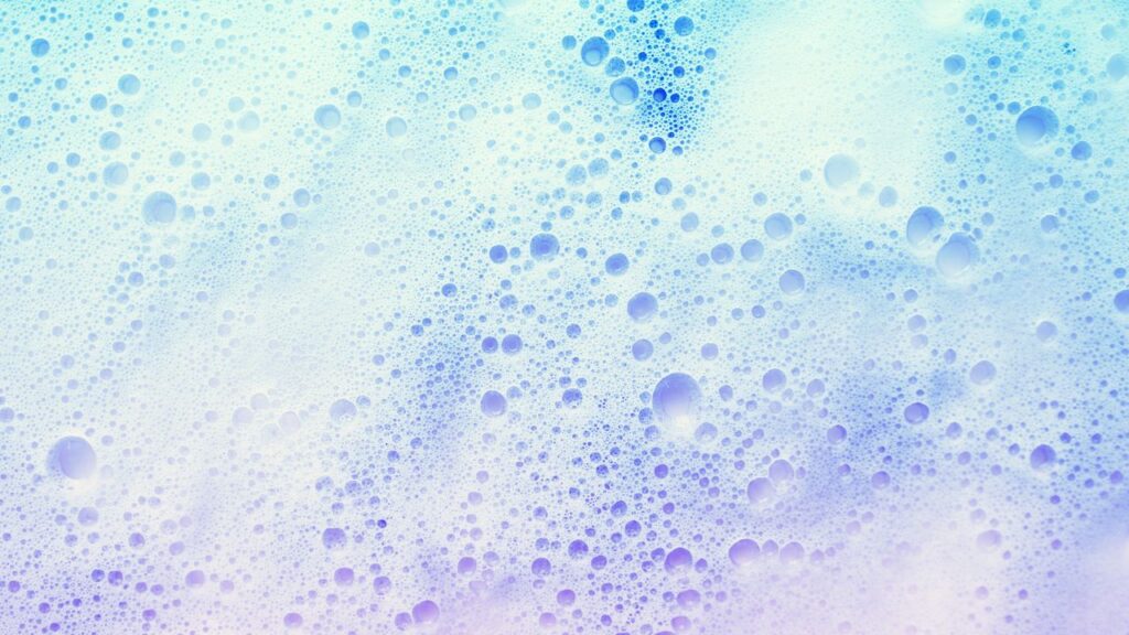 「泡の内部」は絶えず動いており、AIの学習原理と数学的にそっくりだった | WIRED.jp