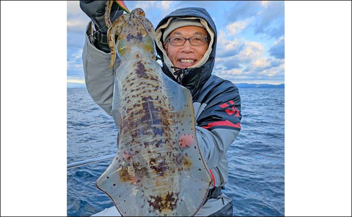 ティップランで1.4kg頭にアオリイカ船中9匹キャッチ【三重】ヒットカラー見極めが釣果に繋がる