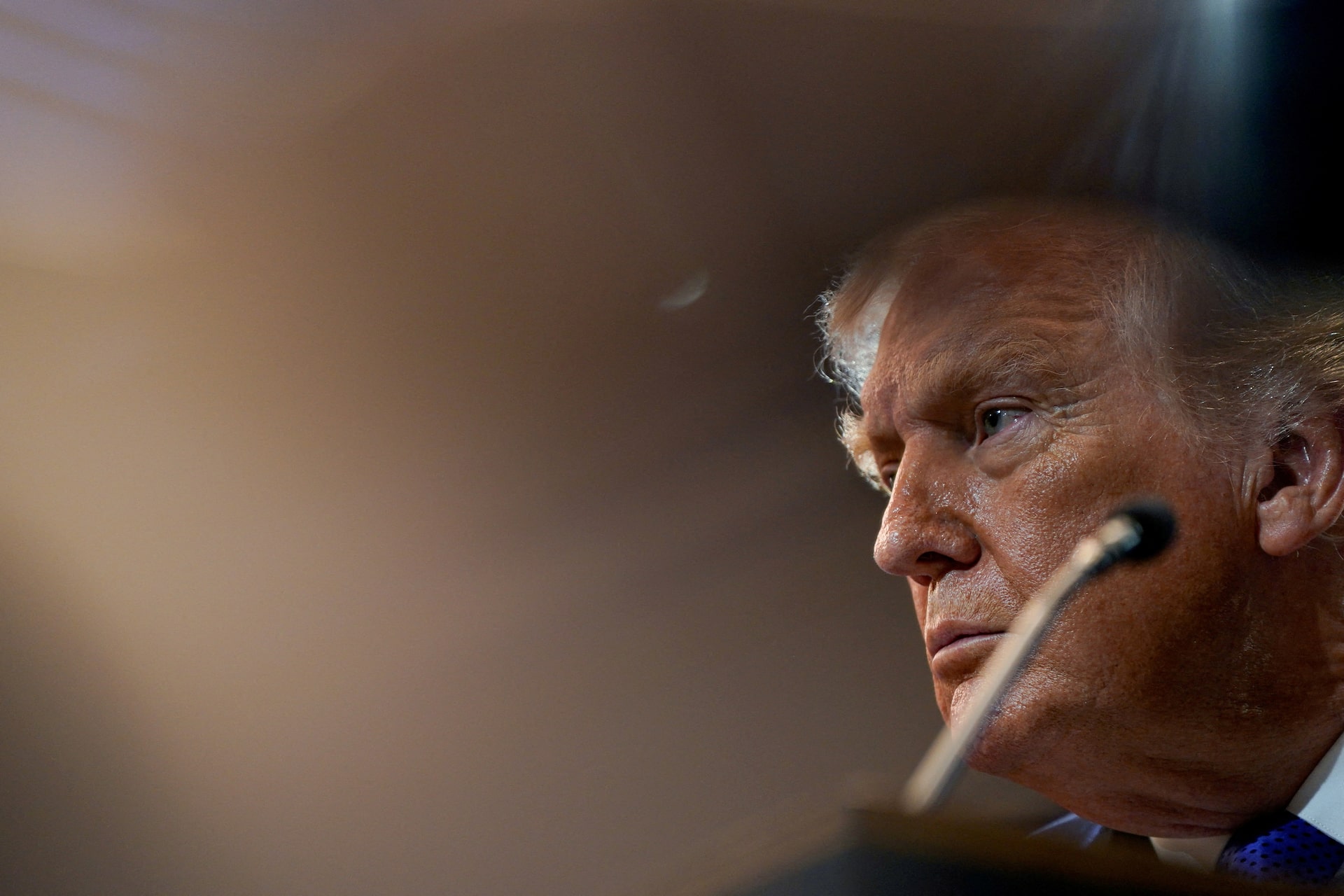 トランプ氏が警告、最高裁判断受け「駆け引き」なら高関税に直面