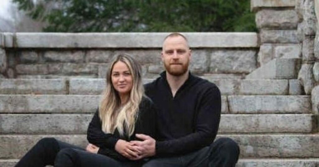 テキサス州でオーバーステイで拘束されたアイルランド人、2009年発行の90日間の観光ビザ