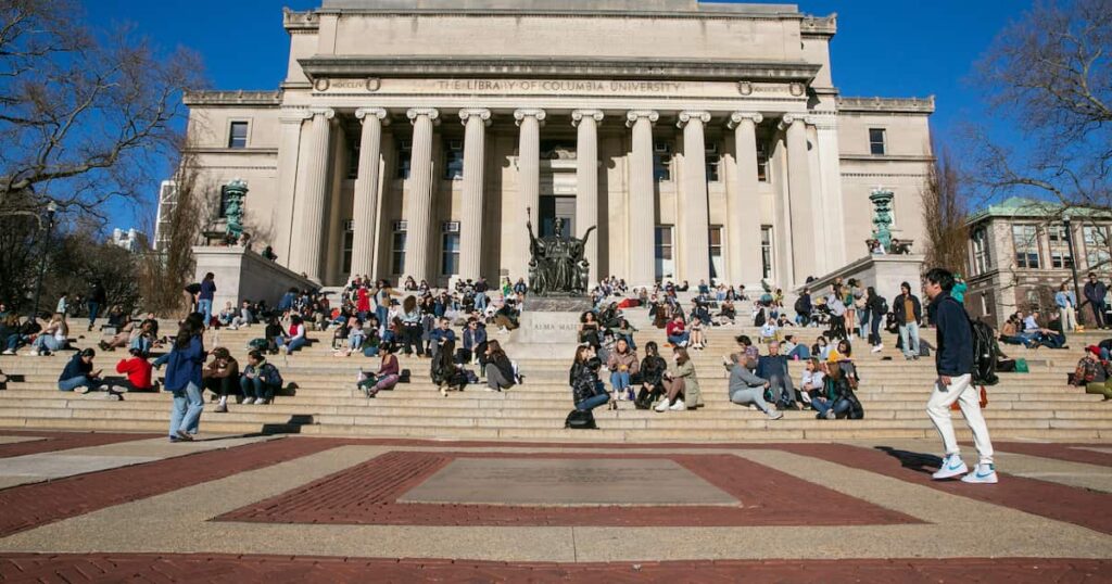 米移民捜査官がコロンビア大の女子学生を拘束 「行方不明者捜索」と偽り学内に侵入 - 産経ニュース