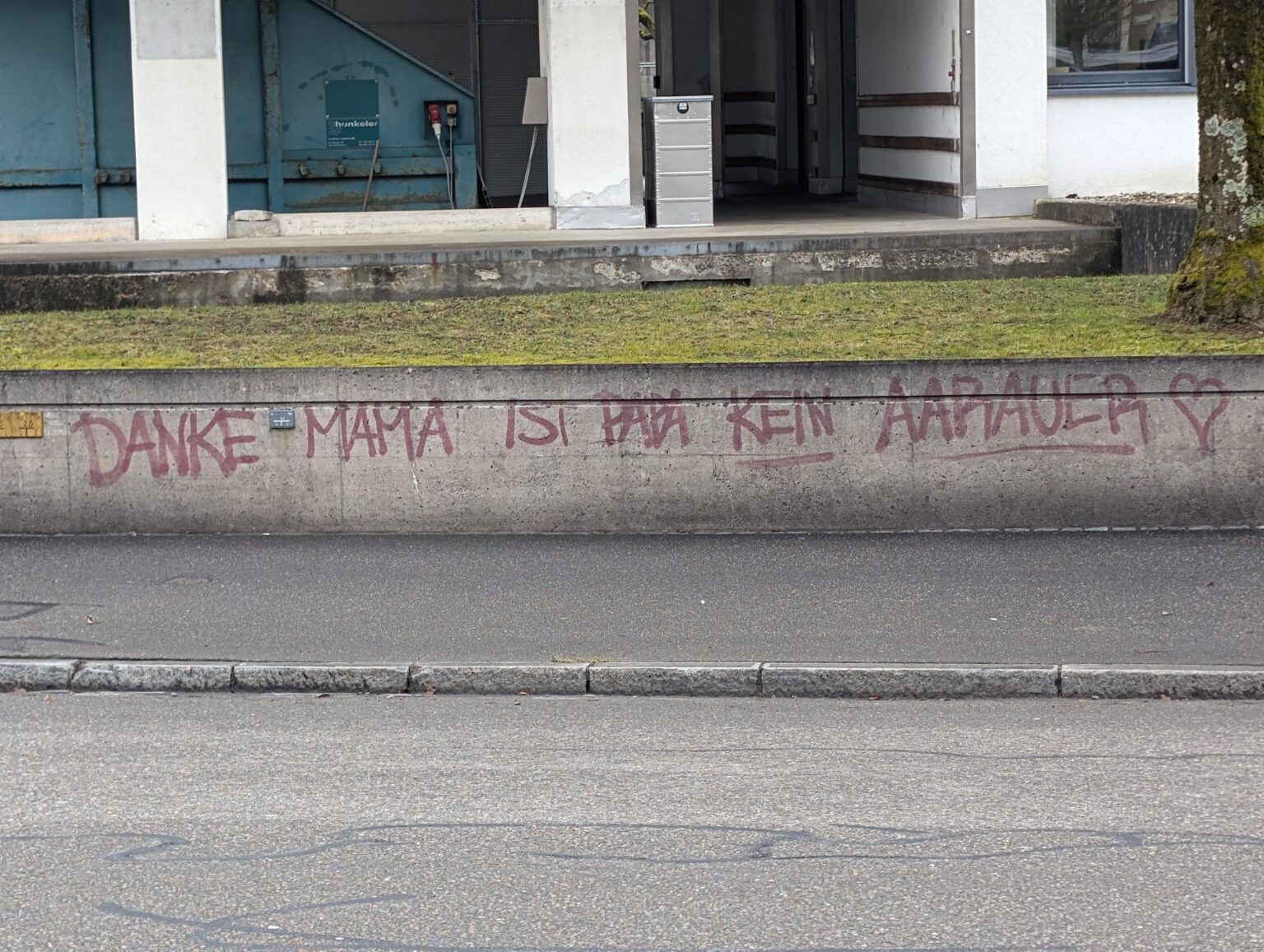 誰かこの落書きを説明してもらえませんか？