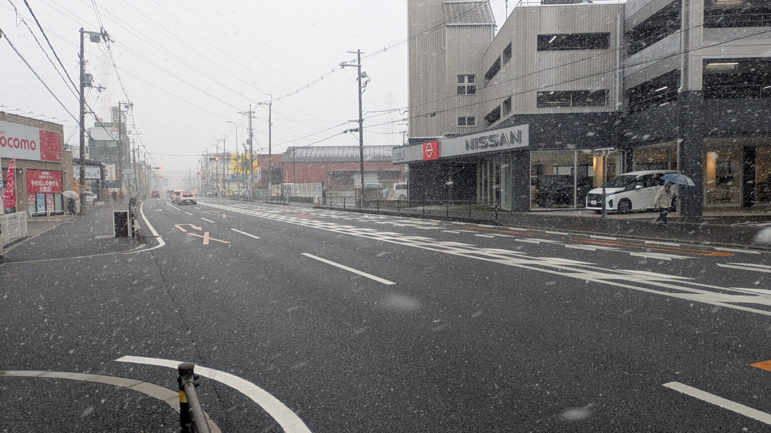 国道上で転倒していた男性を後続車がはねる　車はそのまま逃走　男性はその後死亡　大阪・門真市