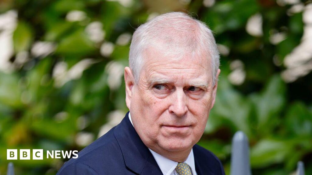 アンドリューは貿易特使としてエプスタインと機密情報を共有したとファイルが示唆している