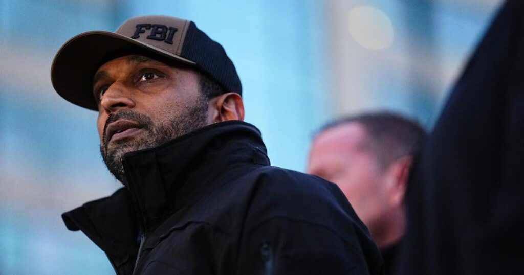 情報筋によると、マール・ア・ラーゴ文書事件に携わった少なくとも10人のFBI捜査官が解雇される