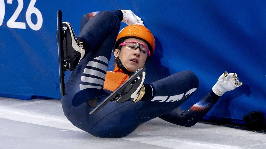 ショートトラック決勝1500メートルでヴェルゼブールとシュルティングがダウン、オランダ人不在