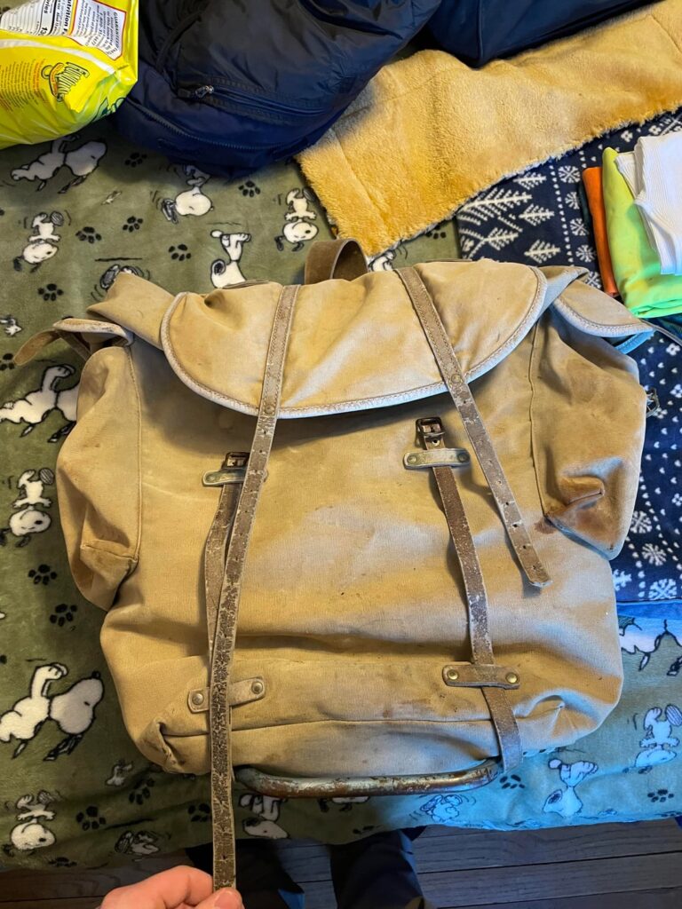 ヴィンテージのBerganバックパックについて何か助けはありますか？