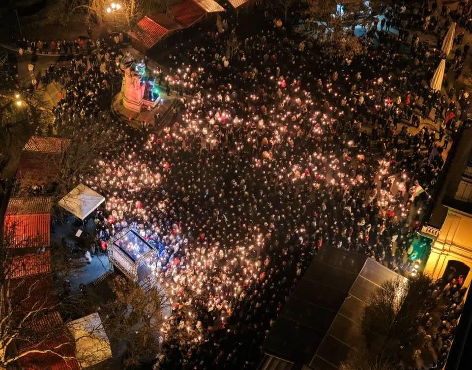 ニーレジハーザ: 洪水 🫶🫶🫶