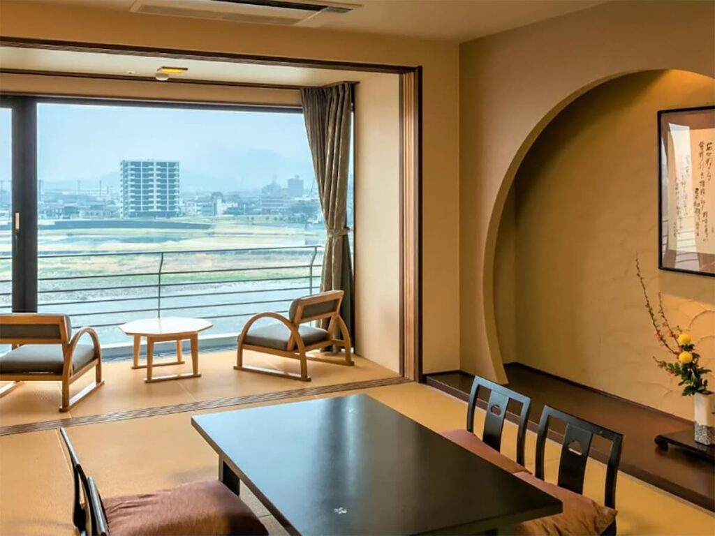 【岐阜県の人気ホテル】「長良川温泉 十八楼」が選ばれる理由 - All About ニュース