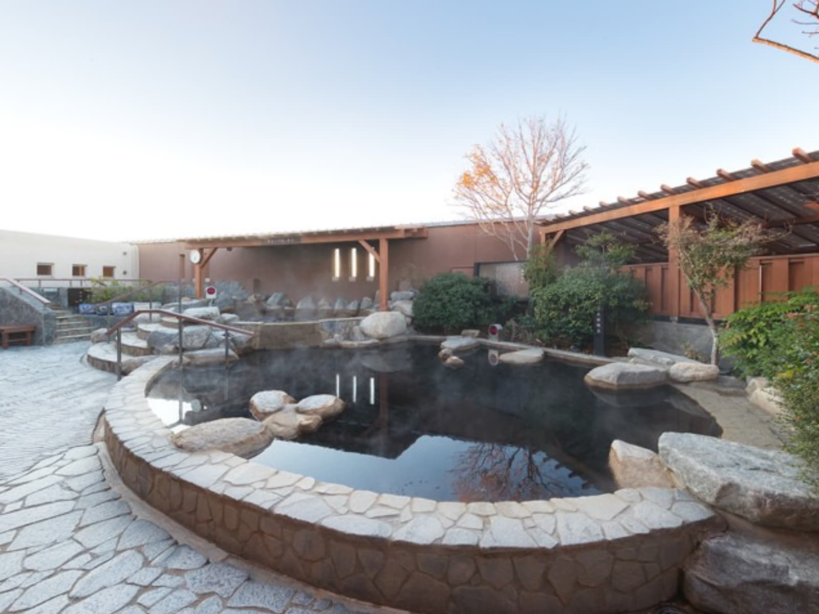 「宮前平源泉 湯けむりの庄」公式Webサイトより