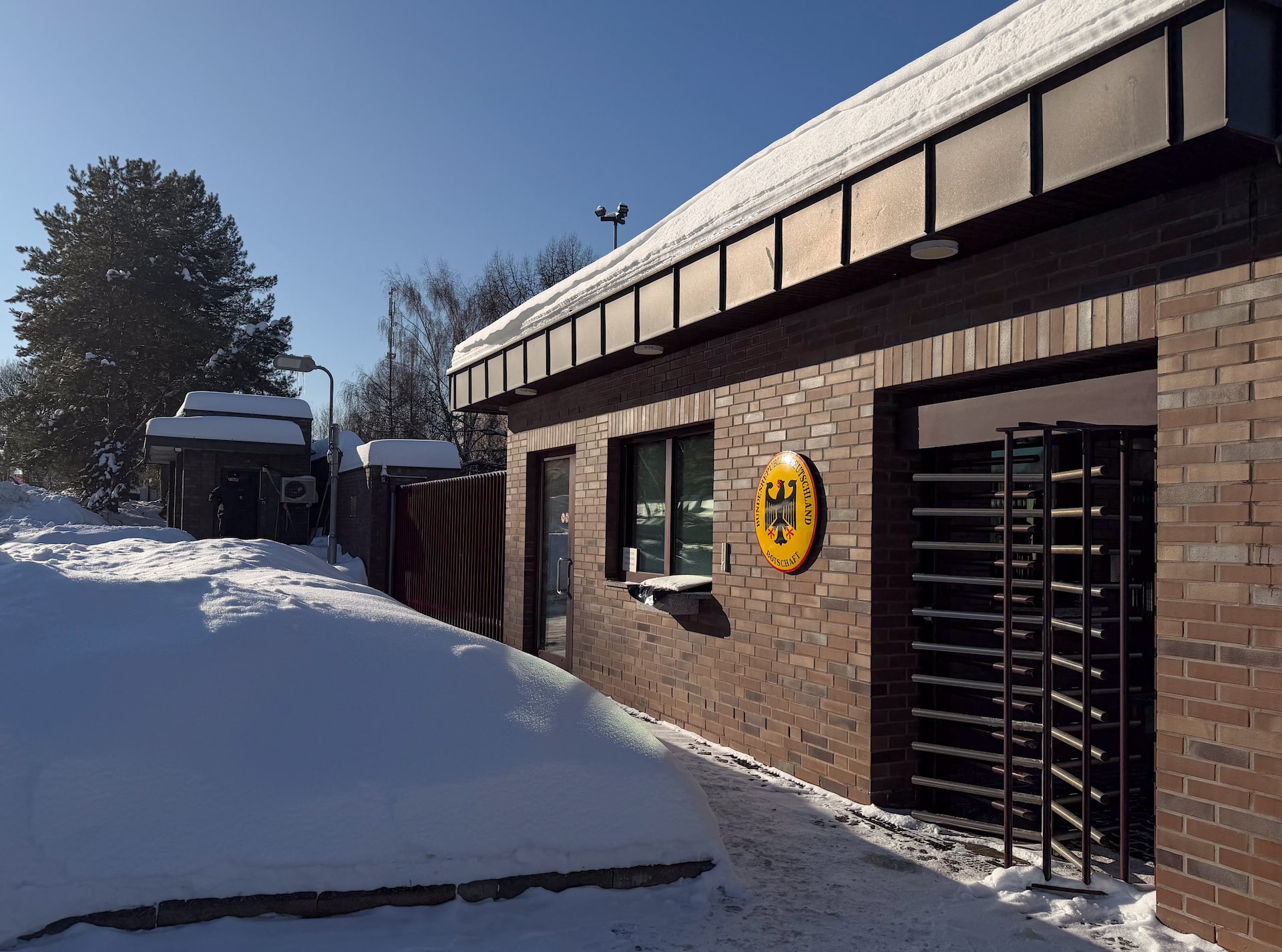 ロシア、ドイツ外交官に国外退去通告　独の追放に報復