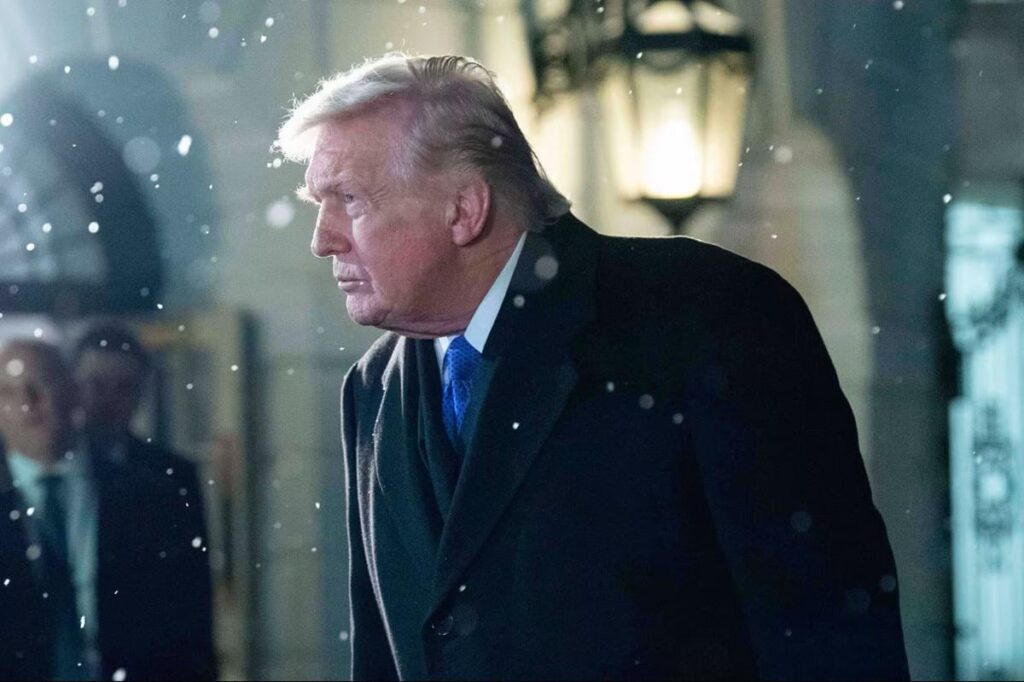 オバマ夫妻を類人猿に見立てた人種差別動画、トランプ氏は謝罪せず 「最後まで見てない」