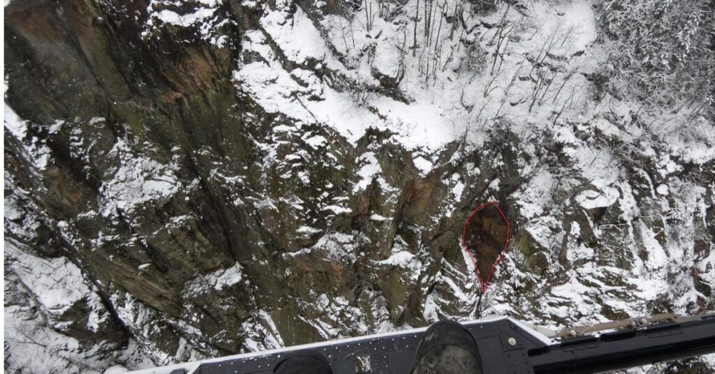 フランスとの接続を維持するホスピタレットのバスを毎日 6 便運行