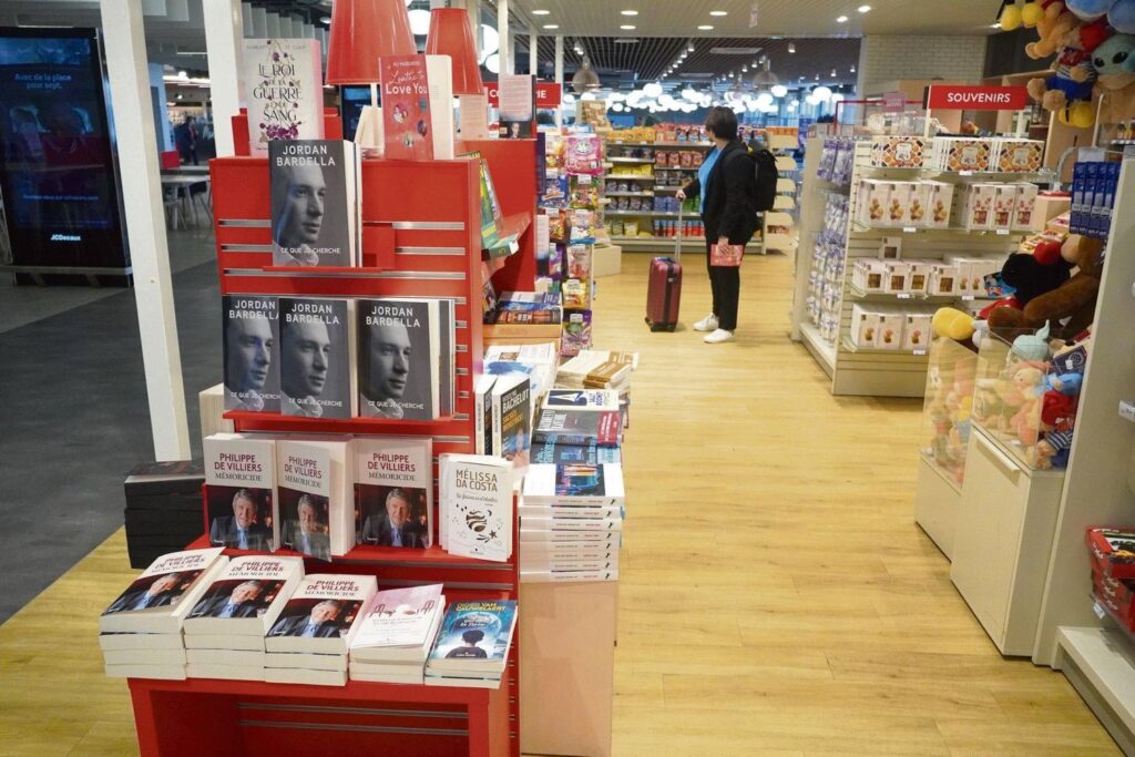 「ボロレ氏は公共の場に人種的憎悪を吹き込んだ」とジャーナリズム史家アレクシス・レブリエ氏が警告 - L’Humanité