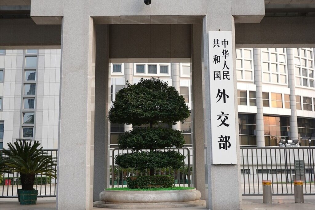 日本はアジア近隣諸国や国際社会の信頼を得るための具体的行動を―中国外交部