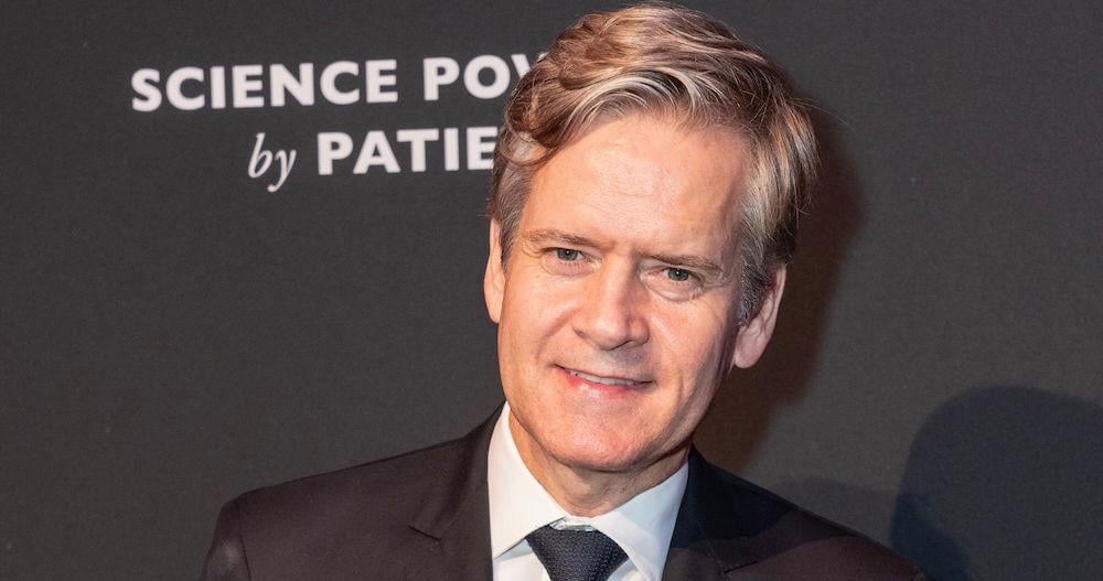 ニューヨークの政治家ら、ストーンウォール記念碑にプライドフラッグを再び掲揚し、トランプ政権に反抗する