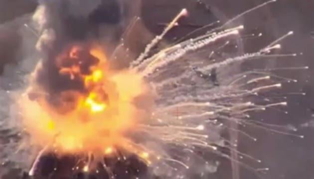 ウクライナ、保管庫に衝突したロシアのFPVドローン6,000機を破壊