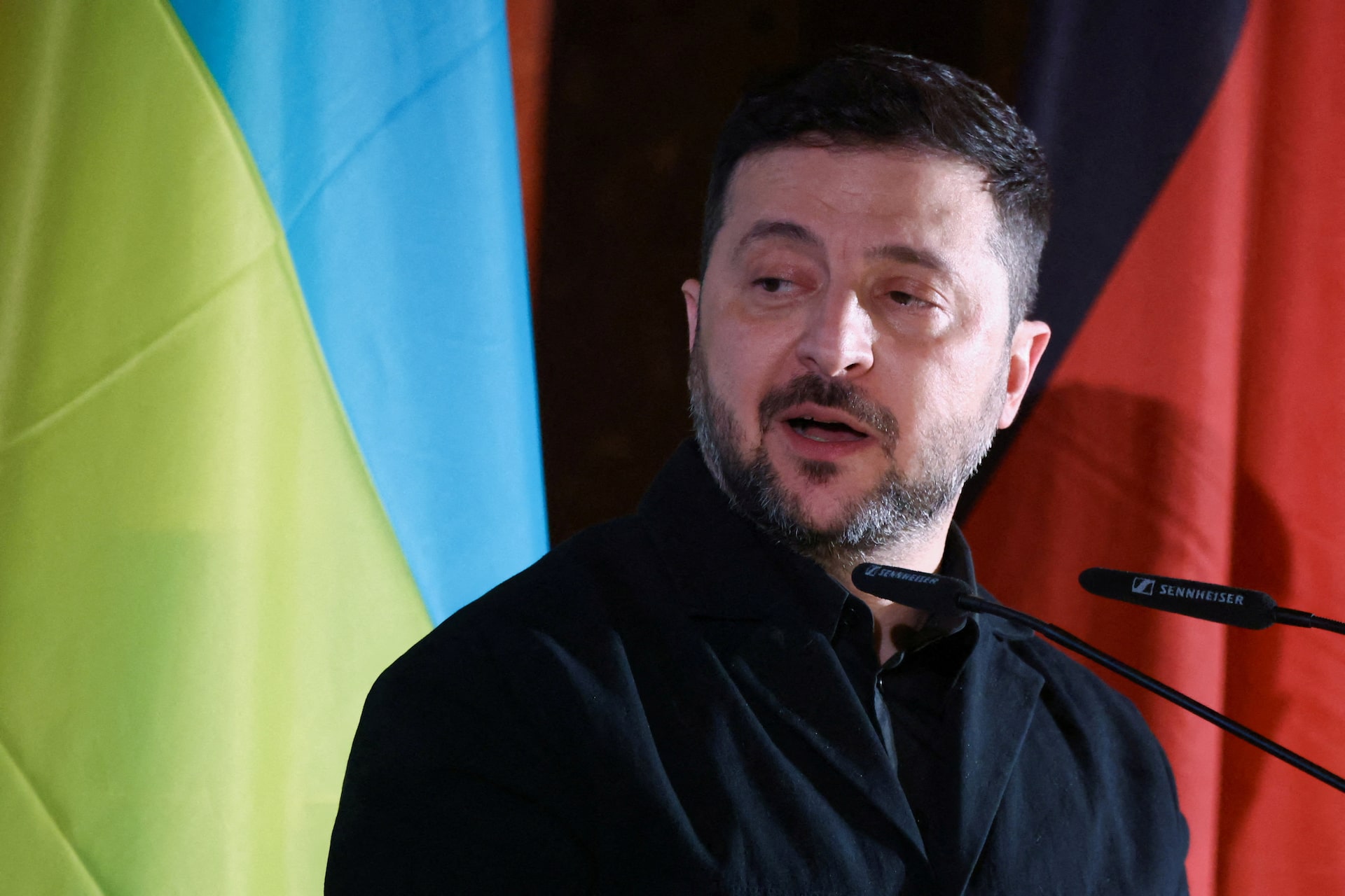 ロシアの攻撃続く見通し、和平合意困難に＝ウ大統領