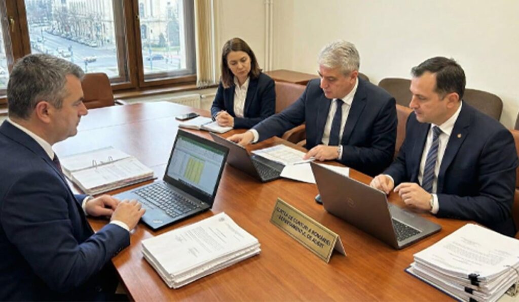 不正行為対策における大惨事: 検査官たちは、取り締まり開始から 2 年後に、自分たちが死亡した市民を検査していることに気づきました。その後、彼らは彼にも通知を送りました