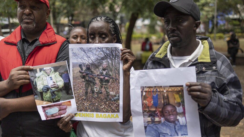 「銃を与えられ死刑に送られた」：ウクライナでロシアのために戦うよう誘惑されたケニア人