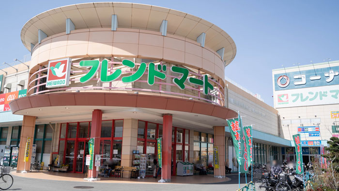 フレンドマート宇治店の外観画像