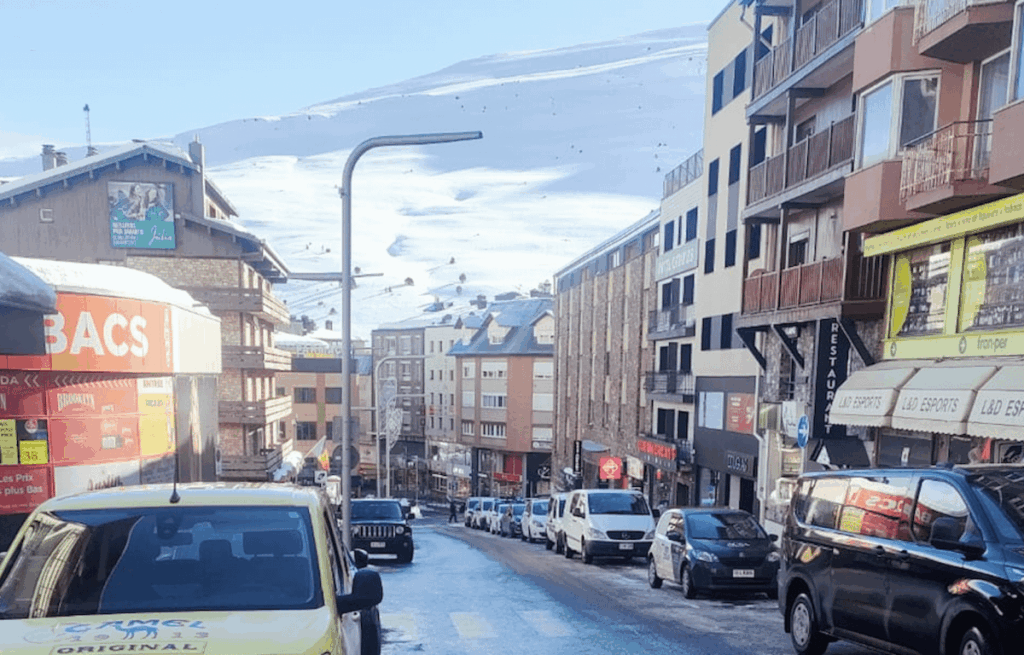 今日 - 2026 年 2 月 12 日にはさらに記事があります。私が見つけたすべての見出しは次のとおりです...